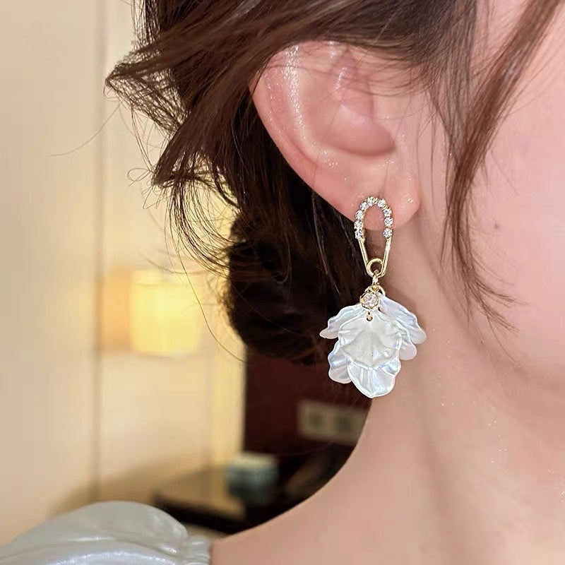 Trendy Temperament Petal Fringed