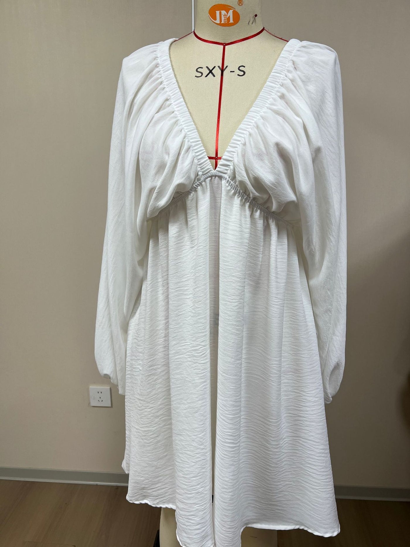 V-neck Long-sleeve Dress Self-designed Puff Sleeve Swing Skirt